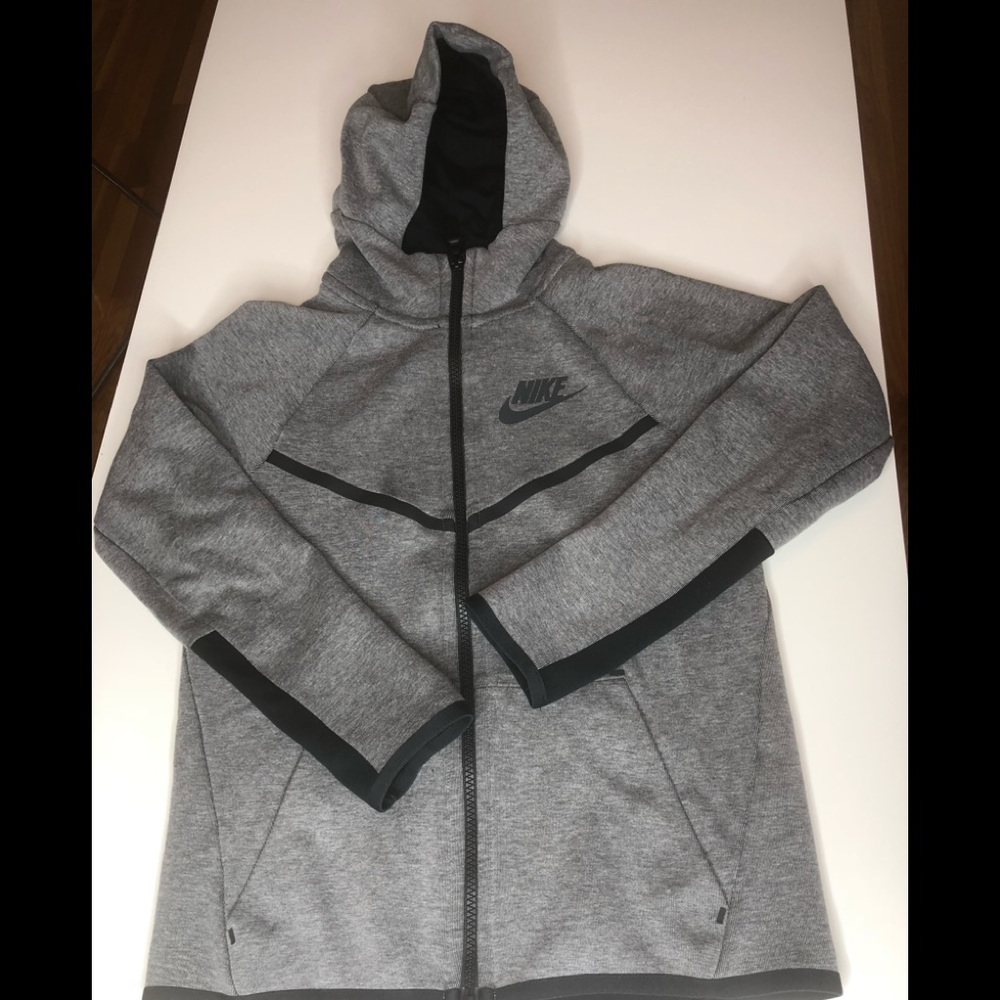 Nike sportswear Tech Fleece